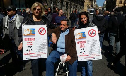 Palermo, retromarcia sulle ZTL (almeno per ora)