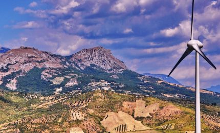 Caos pale eoliche in Sicilia: class action di Sicilia Nazione contro il Governo Crocetta