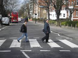 Trilogia della strada 3/ Le strisce pedonali e i misteri spazio-temporali