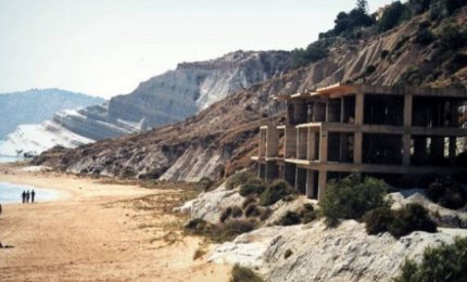 Sanatoria edilizia: le motivazioni 'deboli' di Fazio, la 'coda' del PD siciliano e le cravatte dell'on Fontana