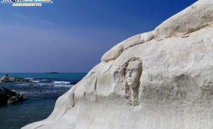 Il 'Michelangelo' della Valle dei Templi che ha sfregiato Punta Bianca!