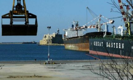Nei porti siciliani continuano ad arrivare carichi di grani duri provenienti da chissà dove