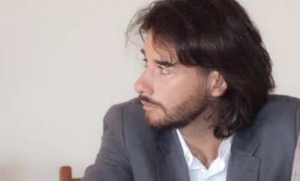 Cari grillini, il Governo Renzi, spesso, impugna le leggi siciliane per motivi politici e non giuridici