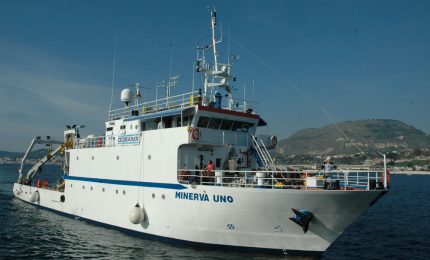 Nel mare della Calabria il mistero di "Minerva uno", la nave che fa scappare i pesci!