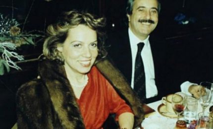 Giovanni Falcone e Francesca Morvillo: dopo la separazione delle salme, la famiglia Morvillo abbandona la fondazione