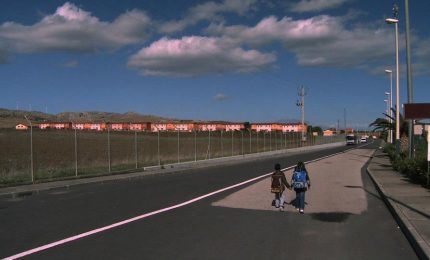 Soldi (pochi) ai Comuni che accolgono migranti e nuove polemiche sul CARA di Mineo