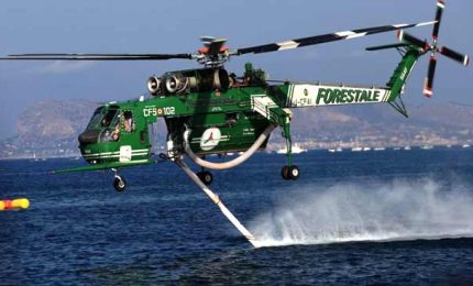 Incendi: dal caos in Sicilia ai 28 elicotteri su 32 bloccati da Roma con la riforma Madia