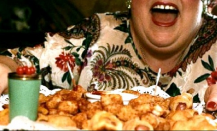 Il Consiglio comunale di Palermo 'festeggia' 32 milioni di euro di debiti fuori bilancio. A tavola...