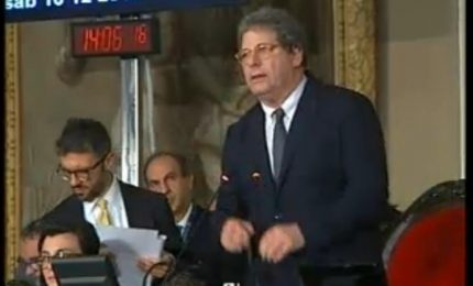 Lo strafalcione del presidente Miccich&egrave; a Sala d'Ercole sul regolamento (VIDEO)