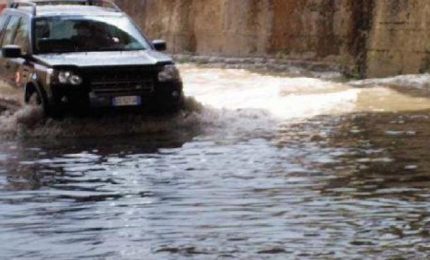 Palermo: stanno per razionare l'acqua, ma quattro gocce di pioggia allagano la città!