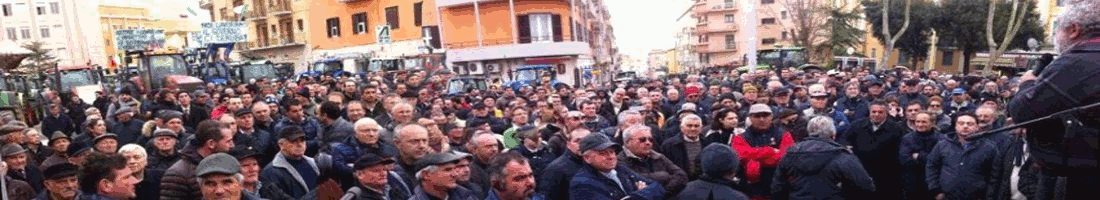Agricoltori in piazza per la sovranità alimentare: "I nostri nemici non sono all'estero..."