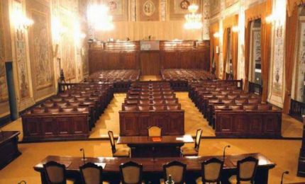 Ars: Musumeci non ha la maggioranza, ma nessuno vuole andare a casa