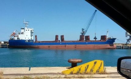 Una nave ha scaricato oltre 4 mila tonnellate di grano a Pozzallo senza alcun controllo