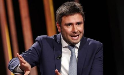 La 'minaccia' di un altro governo tecnico, Di Battista: "Chi lo vota &egrave; un traditore della patria"