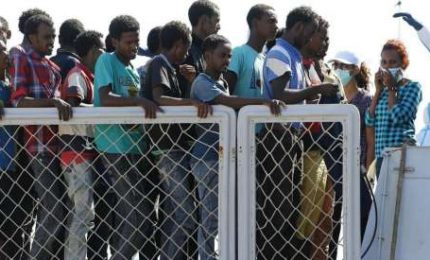 Oggi ,a Palermo, allo ZEN, manifestazione di protesta contro l'Hotspot di Gentiloni e Leoluca Orlando