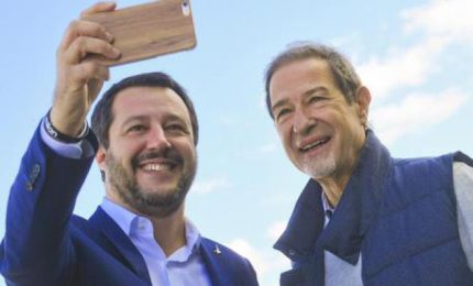 MATTINALE 68/ Nullo Musumeci a Pozzallo. Blocca le navi di grano tossico? No: per 'adorare' Salvini...