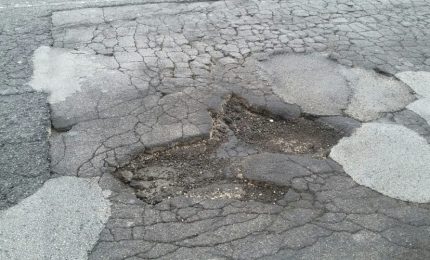 Palermo e le strade piene di buche. E la manutenzione?