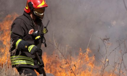 MATTINALE 76/ Musumeci: "Incendi? Tutto a posto". La clamorosa smentita di un operaio forestale (VIDEO)