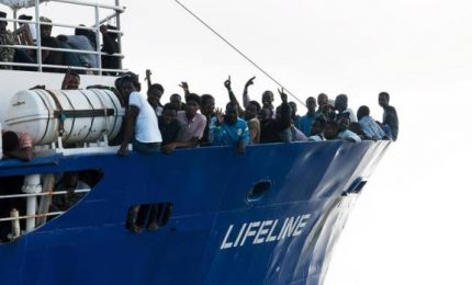 Migranti: le Ong, tanto per cambiare, puntano sulla Sicilia. Scontro Italia-Malta