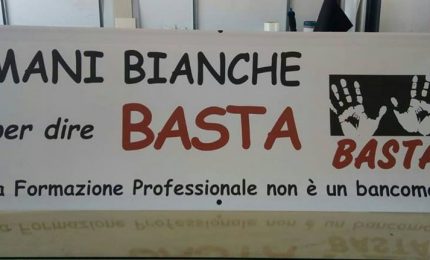 Formazione/ Da lunedì al via 'Mani bianche', protesta contro il Governo Musumeci e i sindacati 'firmaiuoli'