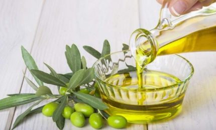 La grande truffa dell'olio d'oliva miscelato: ecco come funziona