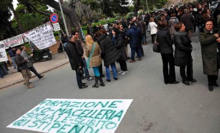 Formazione, lo scontro si fa duro: manifestazioni di protesta a Palermo e a Roma