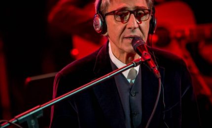 Franco Battiato si ritira a vita privata. "Non ha l'Alzheimer"