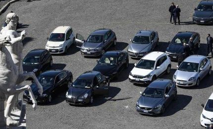 Perch&eacute; non ridurre le scorte per i buffoni e i pagliacci della politica?/ MATTINALE 122