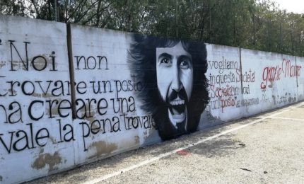 Trent'anni fa la mafia uccideva Mauro Rostagno. La sua vita, da 'Lotta Continua' fino alla Saman di Trapani