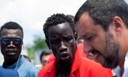 Il 'caso Diciotti' e gli eritrei spariti: la Chiesa consente a Salvini di non andare a sbattere/ MATTINALE 124