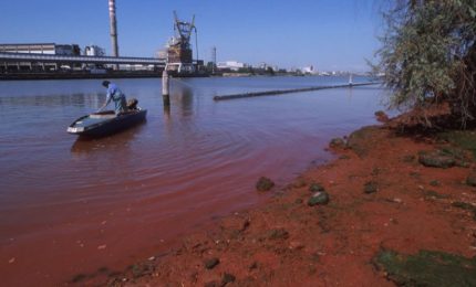 Catania e l'inquinamento da ONg: ma ci sono anche le navi da crociera e i petrolchimici