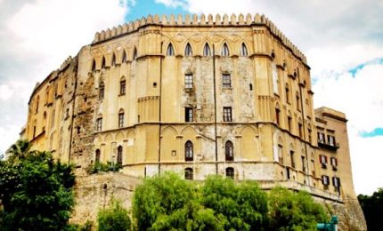 Ars: deputati della maggioranza come topi affamati su pochi 'spiccioli'. Si spaccano i grillini di Palermo?