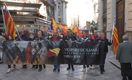Il 737esimo anniversario dei Vespri Siciliani: tanti giovani e tante bandiere/ MATTINALE 326