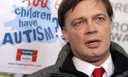 Cos&igrave; le multinazionali farmaceutiche hanno disinformato il mondo sui vaccini trivalenti (VIDEO)