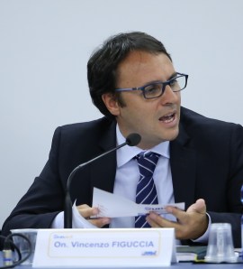 Figuccia: "Tanti siciliani non si curano pi&ugrave;. Eliminiamo i ticket sanitari"