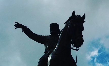 Toponomastica: a Napoli si vogliono sbarazzare dei Savoia. E in Sicilia?