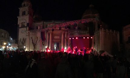Ad Acireale lo straordinario spettacolo della Sicily Folk Orchestra (VIDEO)