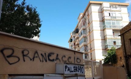Rifiuti: non &egrave; un po' strano che a Brancaccio il servizio venga affidato ai privati? Il tutto in campagna elettorale...