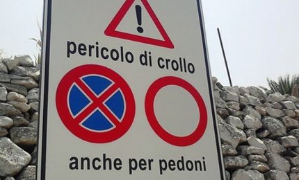 Kafka abita a Scoglitti: l'incredibile storia del palazzo che non vuole crollare...