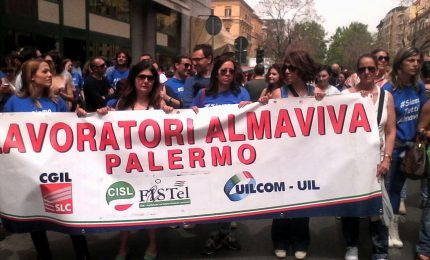 Nella 'giungla' dei call center di Almaviva: 3 mila e 200 famiglie di Palermo a rischio/ MATTINALE 321