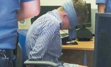 L'assassino americano (bendato) verrà estradato in America?