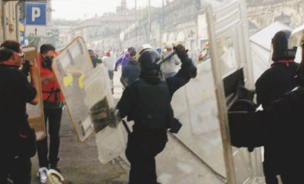 Il ricordo del G8 di Genova del luglio 2001, quando prende il via il massacro di classe