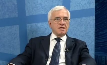 Munnizza a Palermo: al Comune adesso - è il caso di dirlo - volano gli stracci!