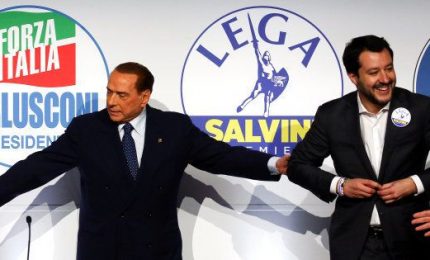Salvini: da "Prima gli italiani" a "Prima gli americani" il passo &egrave; stato breve