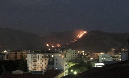 La Siberia chiama e Palermo risponde: in meno di tre ore a fuoco monte Grifone e i monti di Ciaculli