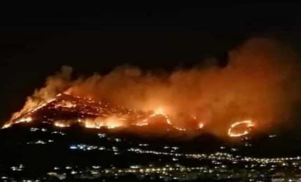 Gli incendi in Sicilia: i punti oscuri del fuoco di Ciaculli e le responsabilit&agrave; del Governo regionale