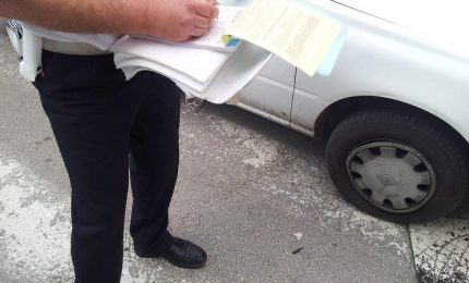 Brutta vacanza per un turista in Sicilia: gli scappa la pipì per strada e si becca oltre 3 mila euro di multa!