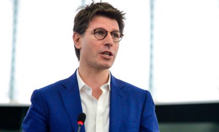 Ignazio Corrao sul Governo con il PD: rischia di perdersi l'identit&agrave; rivoluzionaria del M5S