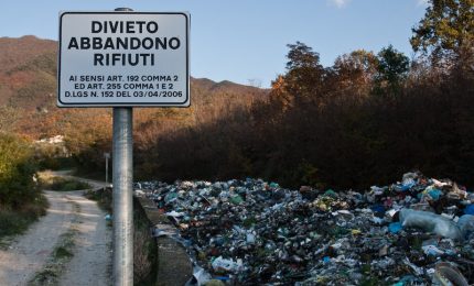 Rifiuti smaltiti illegalmente tra Nord e Sud: proprio come avveniva a Camastra