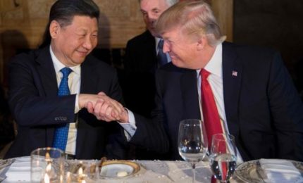 Ma che combina, presidente Trump? Esenta dai dazi l'olio d'oliva tunisino e la passata di pomodoro cinese?